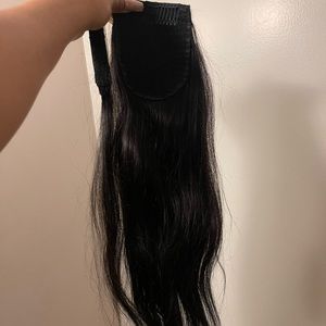 Go Sleek Hair 22 inch wavy instant ponytail @gosleekhair
